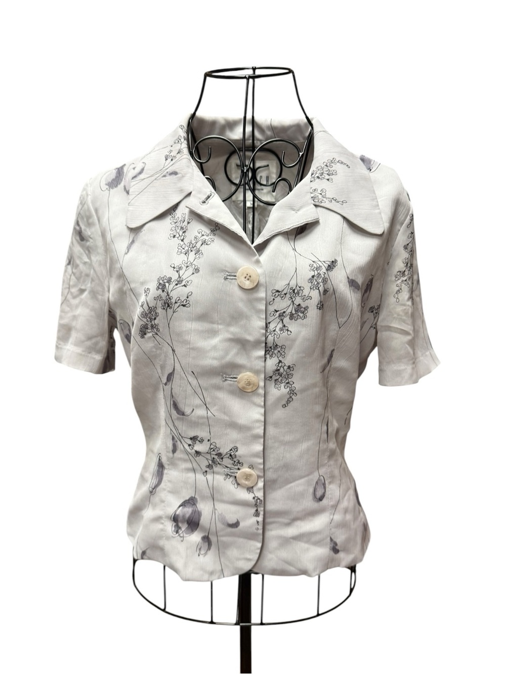 BOSCH Urbanites Assertion Light Gray Button up Top Medium
